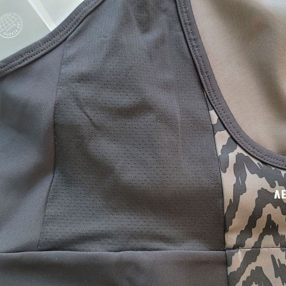 Adidas Zebra Crop Top  - Picture 3 of 6